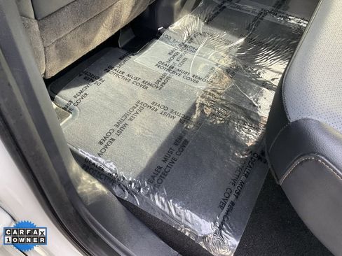 Used 2022 Ford F150 Lightning Lariat image 32