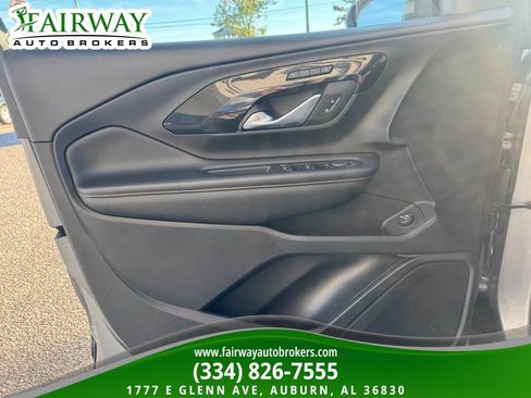 Used 2023 GMC Terrain AT4 image 26