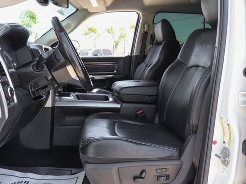 Used 2018 RAM 2500 Laramie image 17