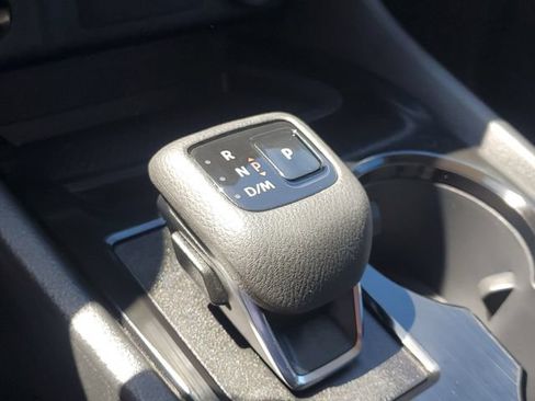 Used 2025 Nissan Rogue SV FWD image 35