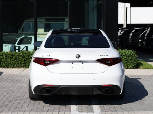 Used 2022 Alfa Romeo Giulia Veloce image 6