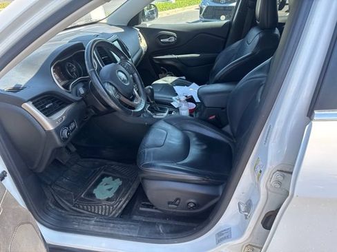 Used 2016 Jeep Cherokee Limited AWD/4WD image 16