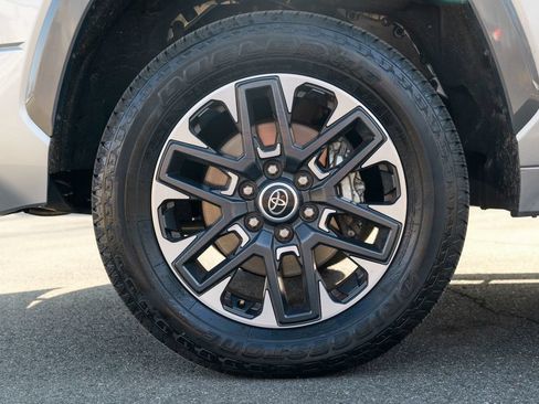 Used 2023 Toyota Tundra Limited AWD/4WD image 16
