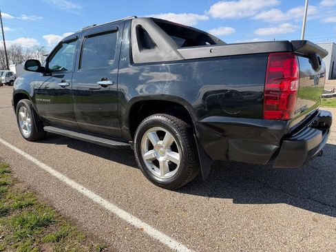 Used 2008 Chevrolet Avalanche LT image 7