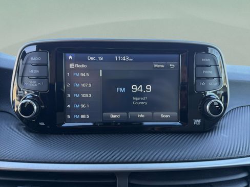 Used 2019 Hyundai Tucson SE image 12