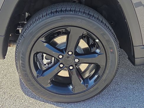 New 2025 Jeep Grand Cherokee L Laredo image 7