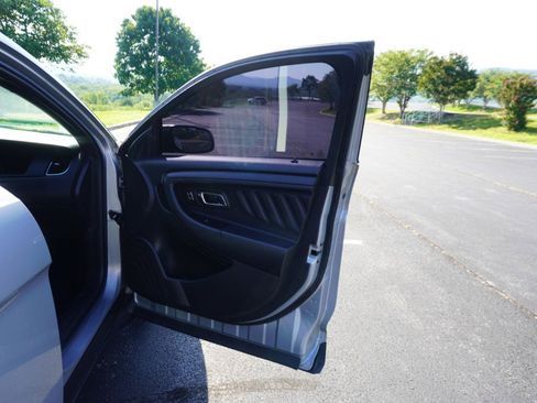 Used 2016 Ford Taurus Police Interceptor AWD image 20