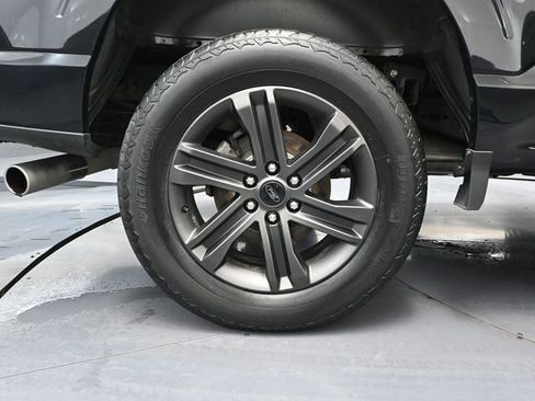 Used 2022 Ford F150 Lariat w/ Equipment Group 502A High image 17