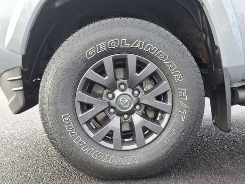 Used 2021 Toyota Tacoma SR5 image 8