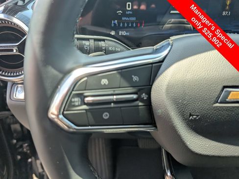 Used 2026 Chevrolet Equinox LT w/ Convenience Package II FWD image 16