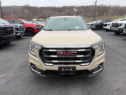 Used 2022 GMC Terrain AT4 w/ Infotainment Package II image 8