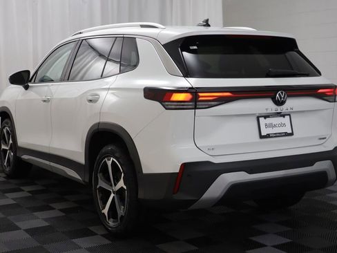 New 2026 Volkswagen Tiguan SE w/ Panoramic Sunroof Package image 15