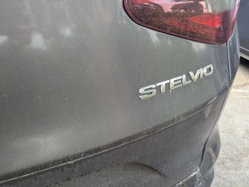 Used 2018 Alfa Romeo Stelvio Ti Sport AWD/4WD image 8