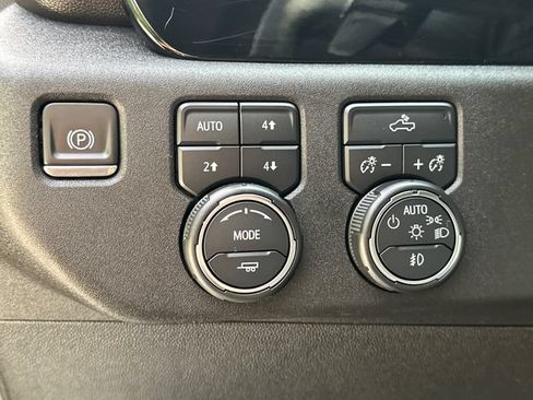 Certified 2024 Chevrolet Silverado 1500 RST AWD/4WD image 26
