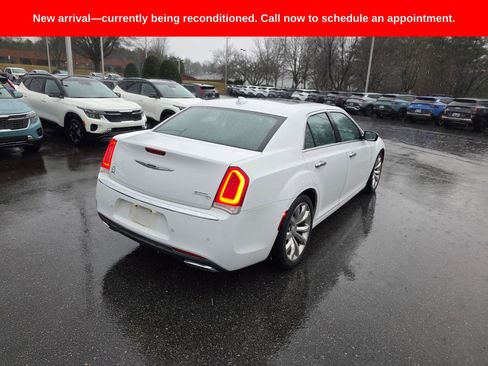Used 2017 Chrysler 300 C w/ Safetytec Plus Group image 5