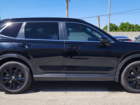 Used 2025 Honda CR-V Sport Touring image 4