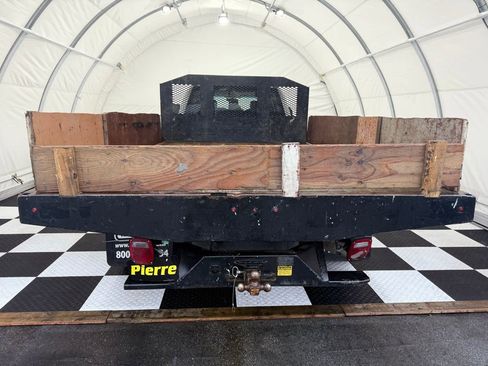 Used 2018 Ford F550 4x4 Crew Cab Super Duty image 3