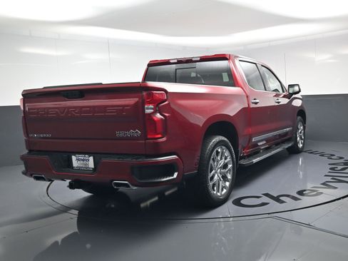 Used 2024 Chevrolet Silverado 1500 High Country w/ High Country Premium Package image 9