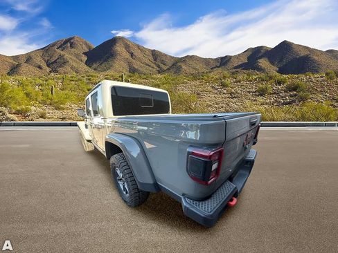 Used 2021 Jeep Gladiator Mojave AWD/4WD image 3