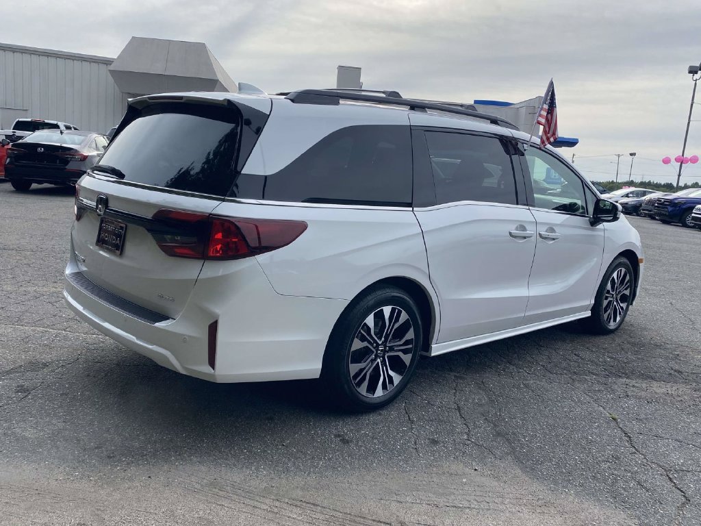 New 2027 Honda Odyssey Elite image 5