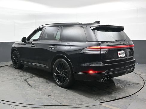 Used 2025 Lincoln Aviator Reserve w/ Equipment Group 201A image 11