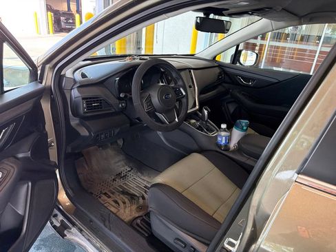 Used 2025 Subaru Outback Premium w/ Popular Package #1A AWD/4WD image 11