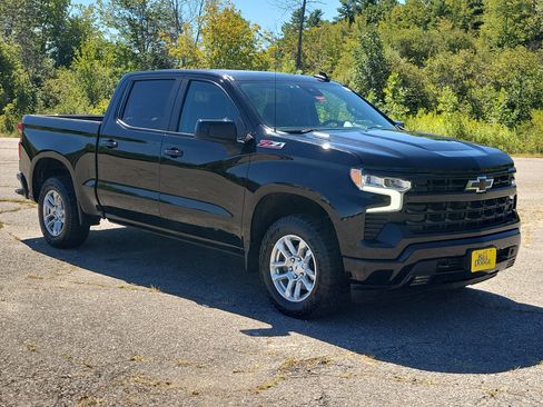 Used 2022 Chevrolet Silverado 1500 RST w/ Convenience Package II AWD/4WD image 3