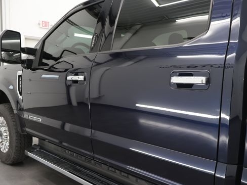 Used 2021 Ford F250 XLT w/ XLT Premium Package AWD/4WD image 37
