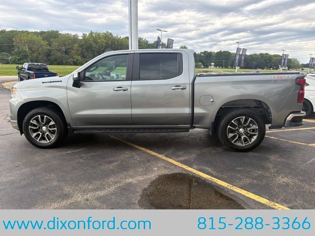 Used 2023 Chevrolet Silverado 1500 LT w/ Leather Package AWD/4WD image 5