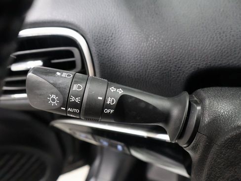 Used 2022 Toyota Prius XLE image 35