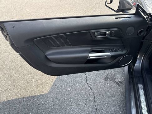 Used 2018 Ford Mustang Premium RWD image 18