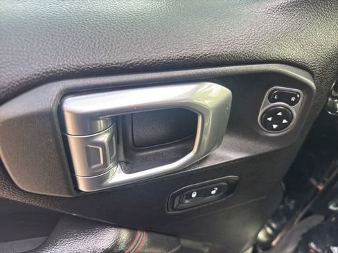 Used 2020 Jeep Gladiator Rubicon image 12