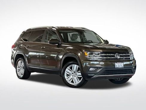 Used 2019 Volkswagen Atlas SE w/ Towing Package image 2