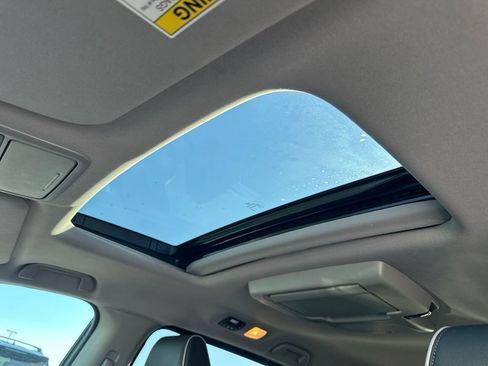 Used 2022 Honda Odyssey Elite image 6