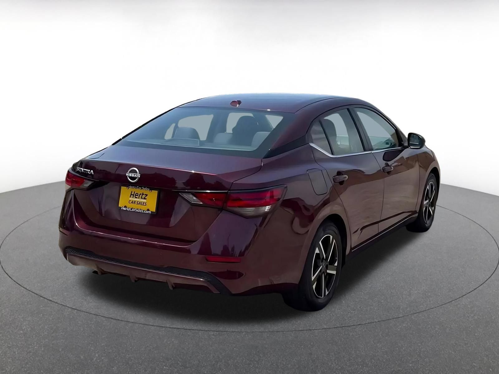Used 2025 Nissan Sentra SV FWD image 13