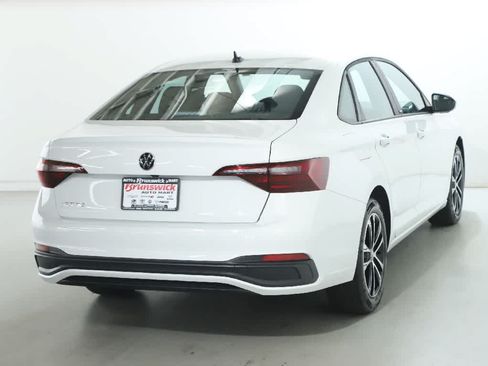 Certified 2024 Volkswagen Jetta Sport FWD image 45