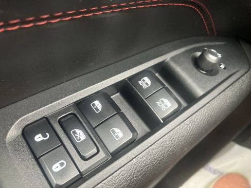 Used 2023 Jeep Compass Trailhawk w/ Sun and Sound Group AWD/4WD image 19
