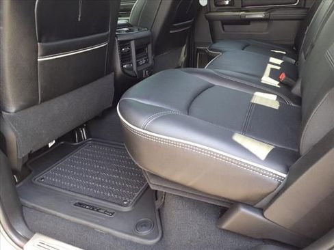 Used 2022 RAM 3500 Limited AWD/4WD image 10