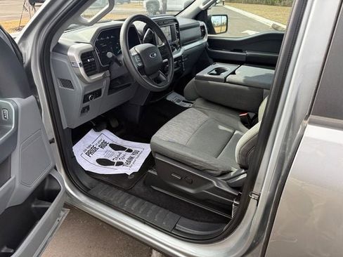 Used 2023 Ford F150 XLT RWD image 3