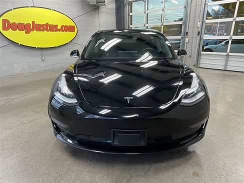 Used 2018 Tesla Model 3 Long Range image 8