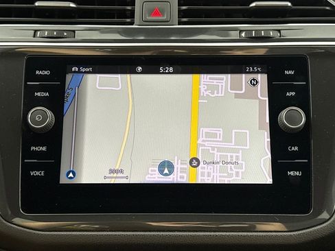 Used 2022 Volkswagen Tiguan SEL R-Line image 14