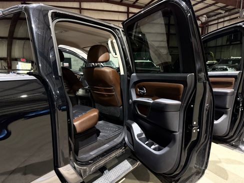 Used 2019 Nissan Titan Platinum Reserve w/ Platinum Utility Package image 21