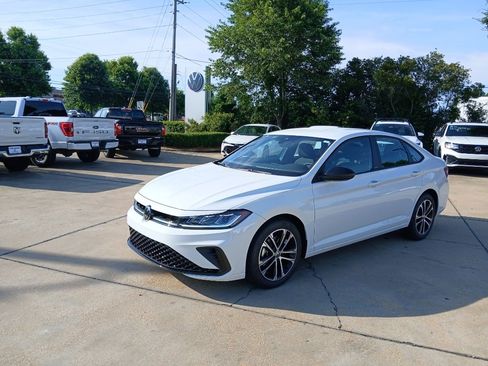 New 2026 Volkswagen Jetta Sport FWD image 3