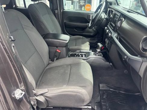 Used 2019 Jeep Wrangler Unlimited Sport S AWD/4WD image 6