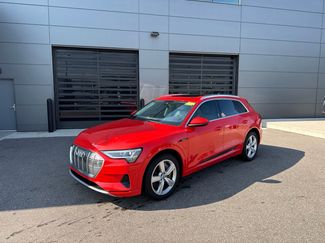 Used 2019 Audi e-tron Premium Plus AWD/4WD video 1