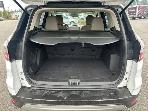 Certified 2018 Ford Escape SE w/ SE Sync 3 Package image 31