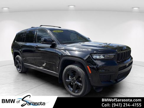 Used 2024 Jeep Grand Cherokee L Altitude AWD/4WD image 1