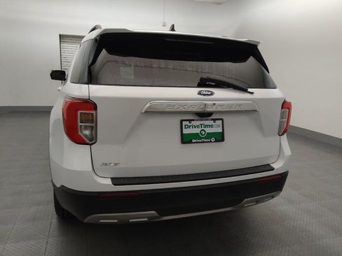 Used 2023 Ford Explorer XLT w/ Equipment Group 202A RWD image 6