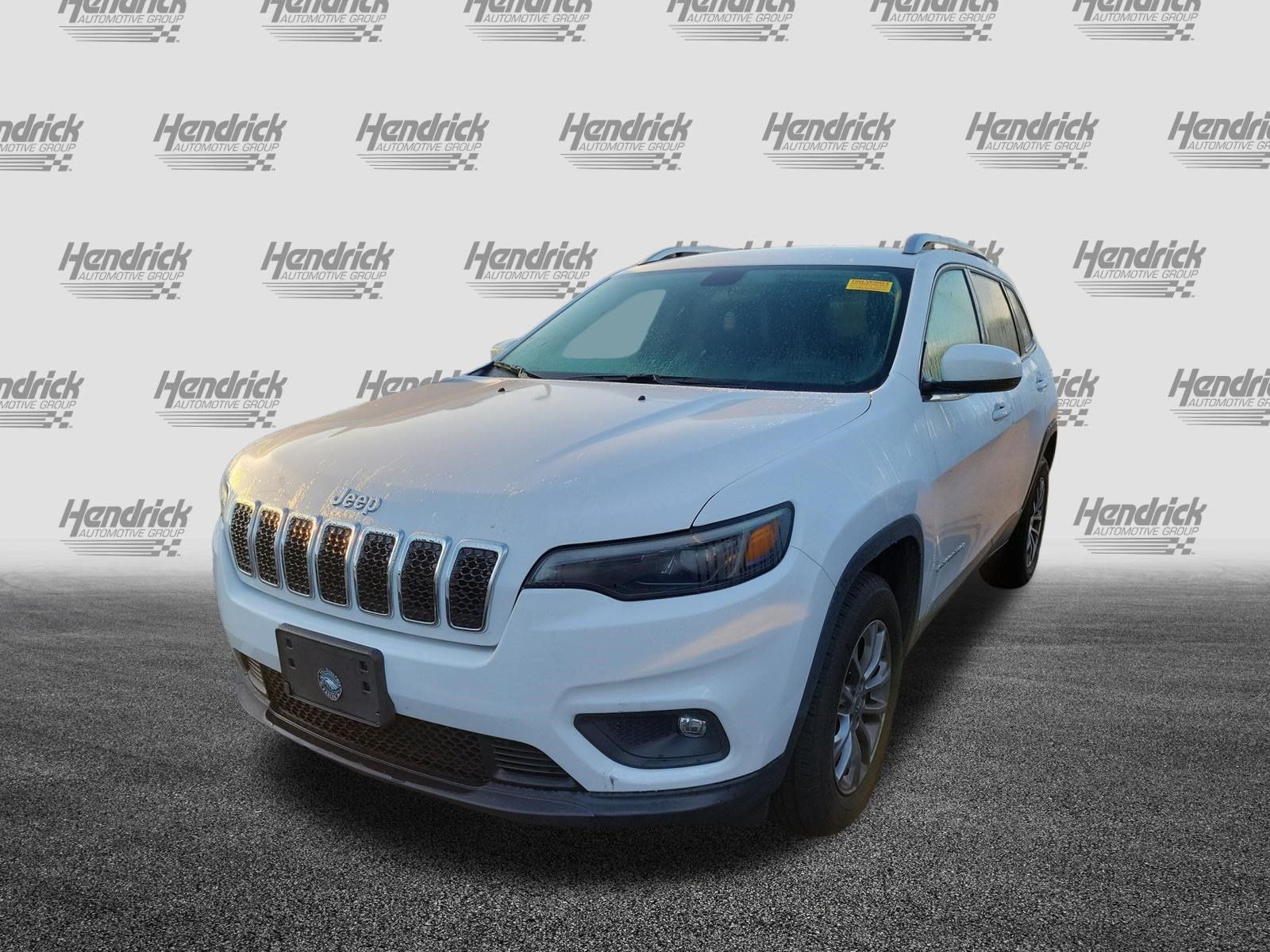 Used 2019 Jeep Cherokee Latitude Plus w/ Cold Weather Group AWD/4WD image 4
