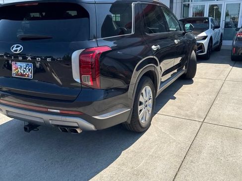 Used 2023 Hyundai Palisade SEL FWD image 7